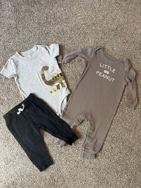 Carter's 9 Months Boy Baby Clothes Jogger Pants Onesies Dinosaur Little Peanut